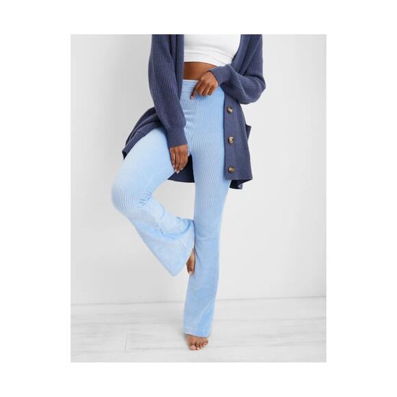 AERIE Groove-On Velour Ribbed Flare Leg Pants Light Blue Size XS - Picture 1 of 16